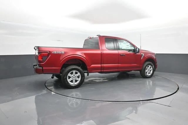 New 2026 Ruby Red Metallic Tinted Clearcoat Ford XLT image 8