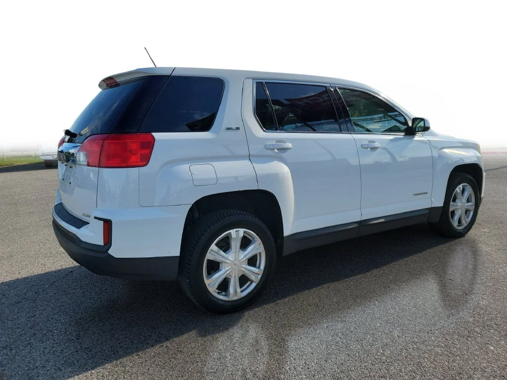 Used 2017 White GMC SLE-1 image 4