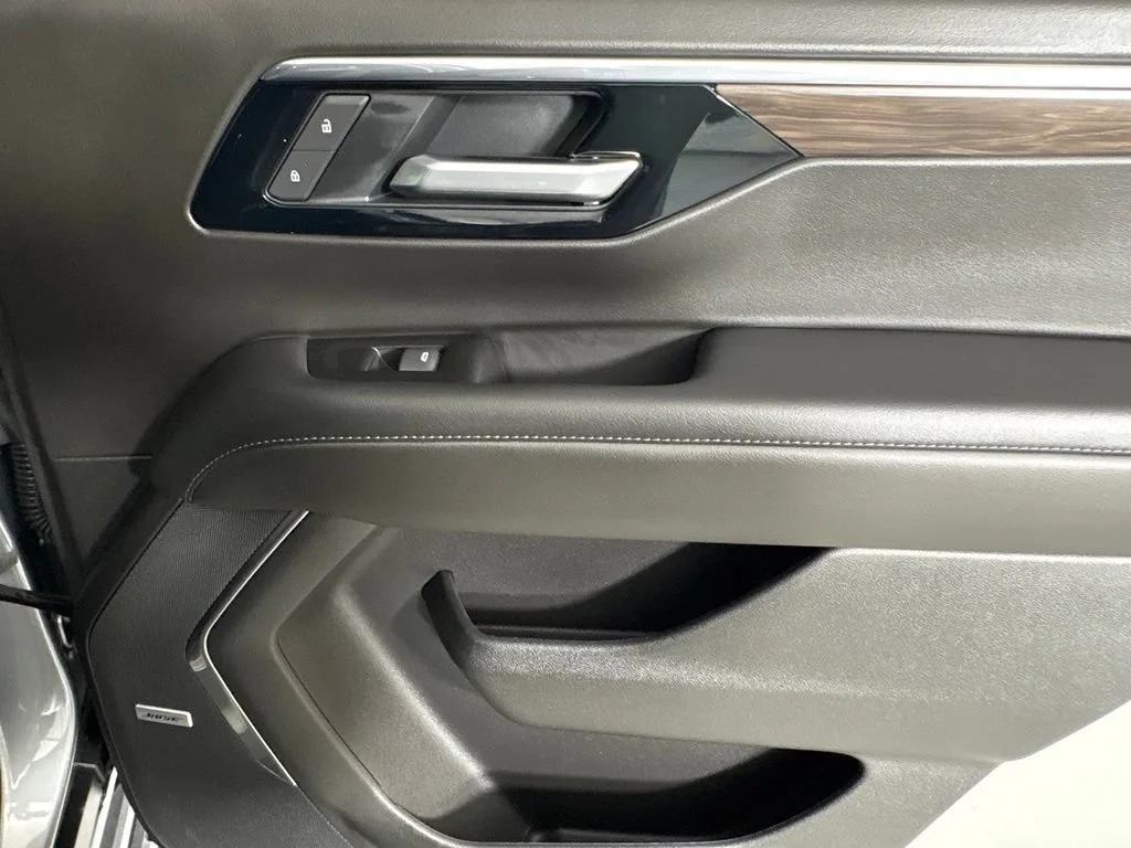 New 2026 Sterling Gray Metallic Chevrolet LT image 18