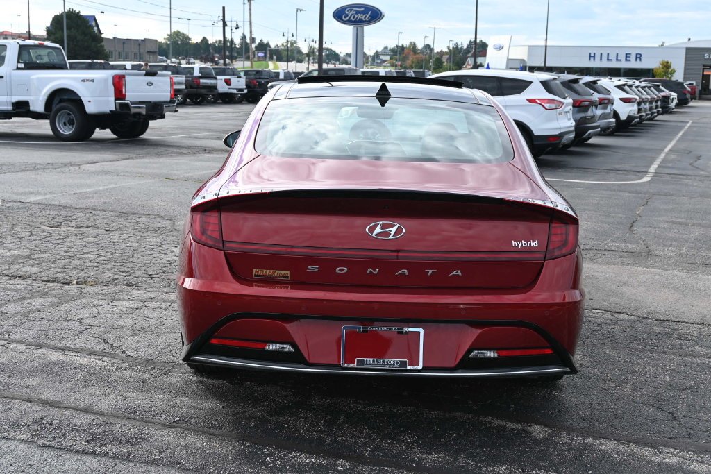 Used 2023 Red Hyundai Limited image 10