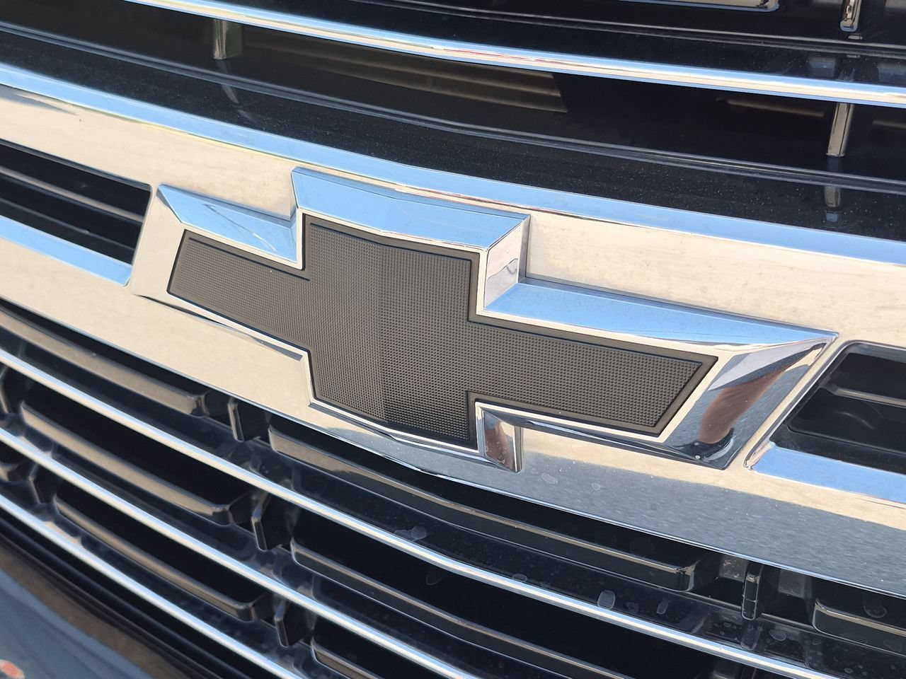 Used 2023 Black Chevrolet LT image 32