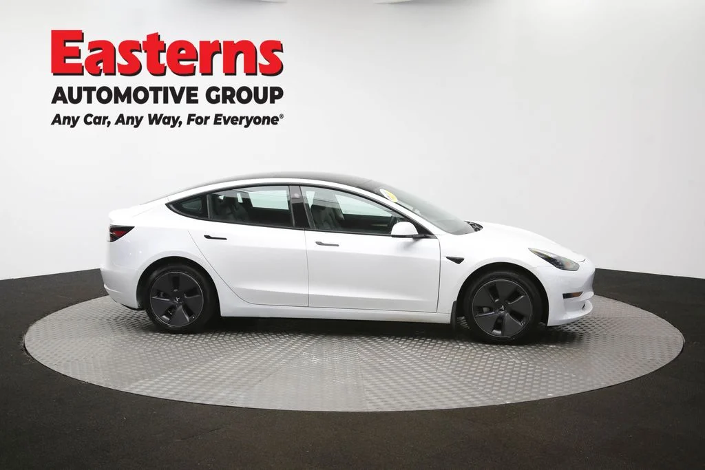 Used 2021 White Tesla Standard Range Plus image 40