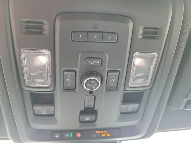 Used 2024 Black Chevrolet High Country image 34