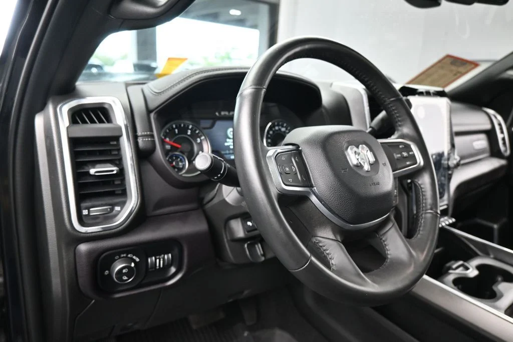 Used 2024 Diamond Black Crystal Pearlcoat Ram Laramie image 15