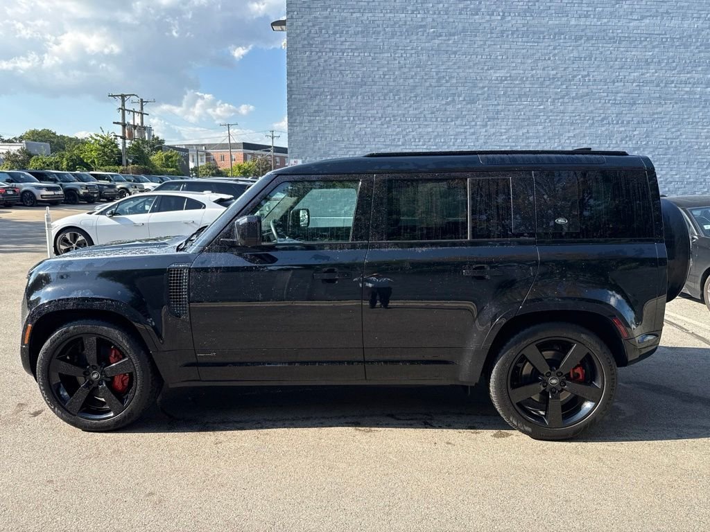 Used 2024 Black Land Rover X image 2