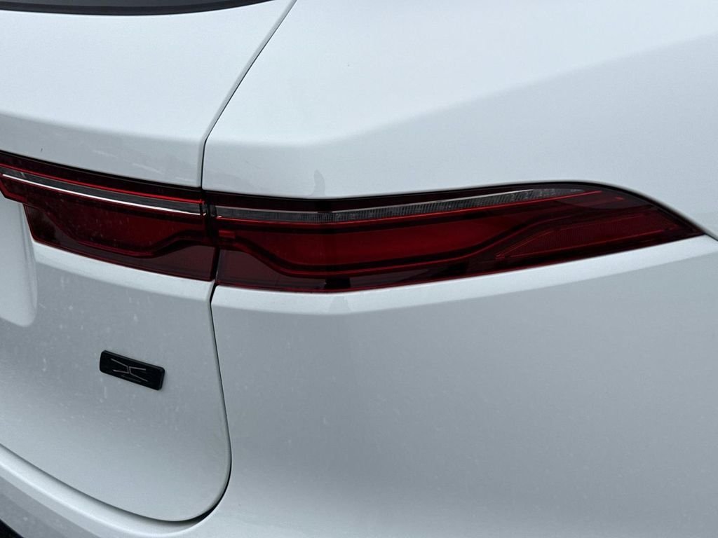 Used 2026 White Jaguar P250 R-Dynamic S image 9