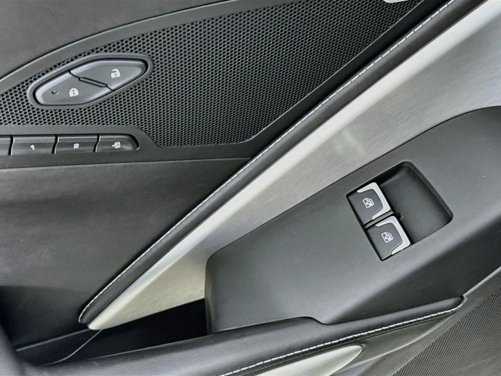 Used 2015 Black Chevrolet Stingray Z51 image 19