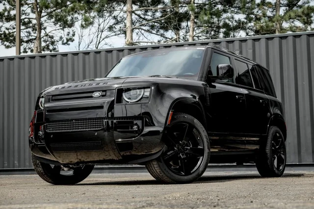 2026 Land Rover Defender 110 V8