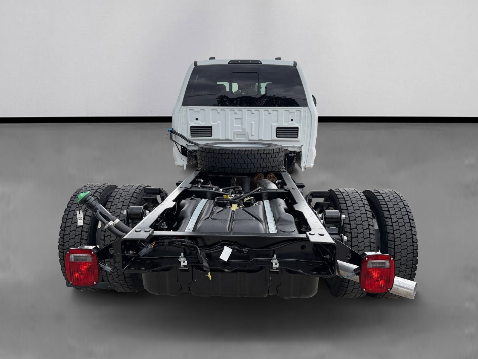 New 2026 Oxford White Ford XL image 19