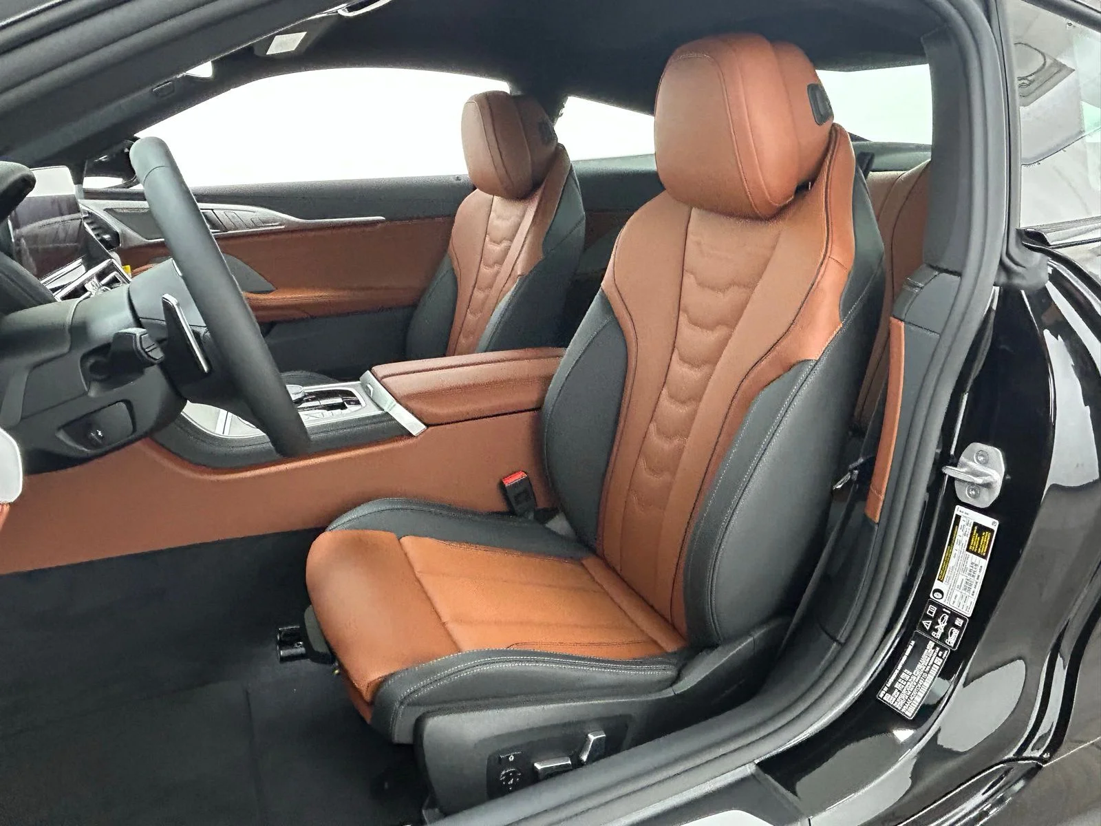 2026 BMW 8 Series 840i - Photo 28