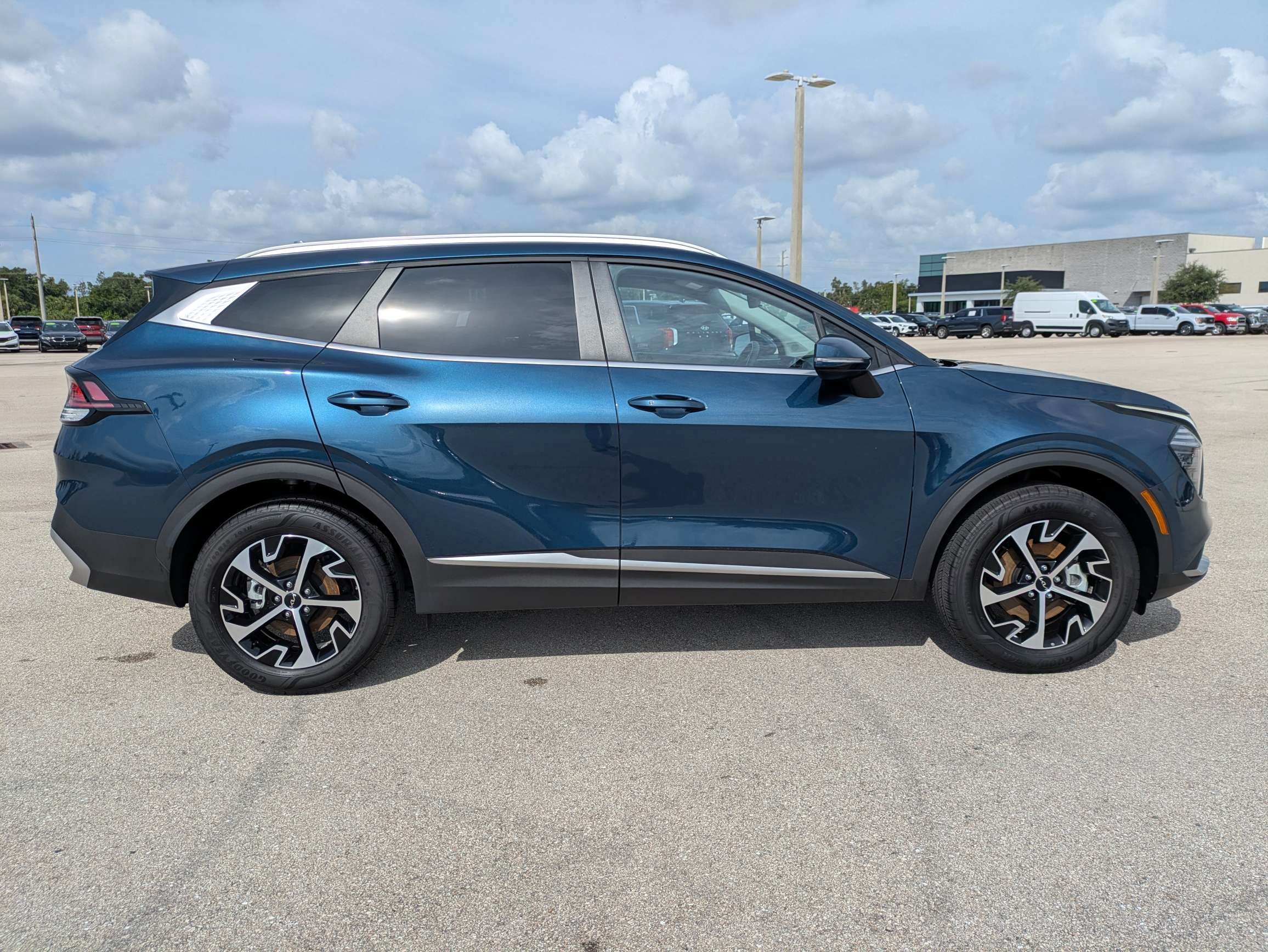 Certified Used 2025 Vesta Blue Kia EX image 4