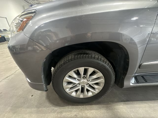 Used 2016 Gray Pearl Lexus 460 image 23
