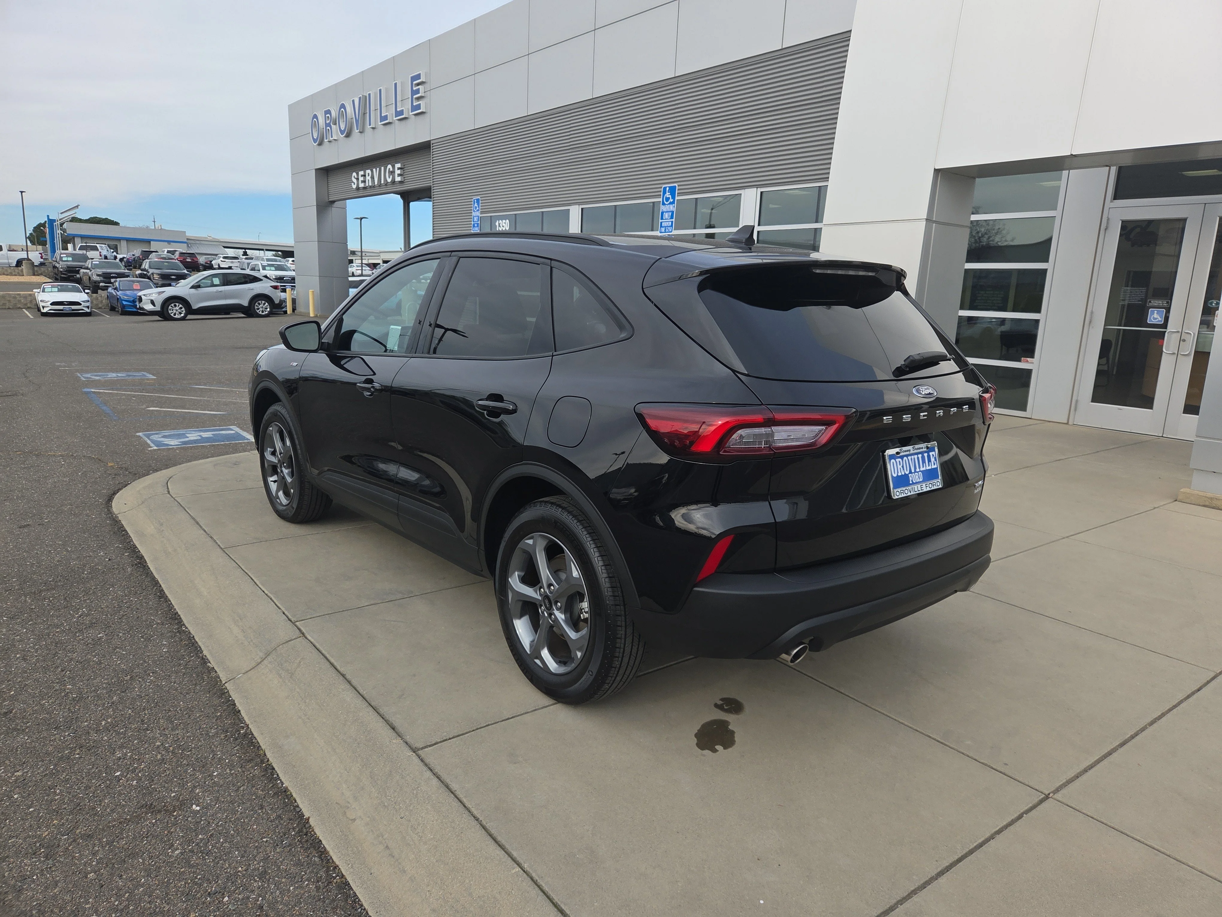 Certified Used 2025 Agate Black Metallic Ford ST-Line image 3