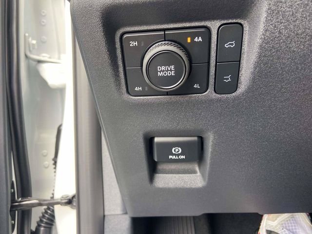 New 2027 Star White Metallic Tri-Coat Ford Active image 11