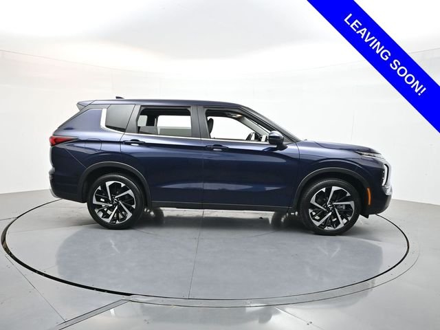 Used 2024  Mitsubishi SE image 8