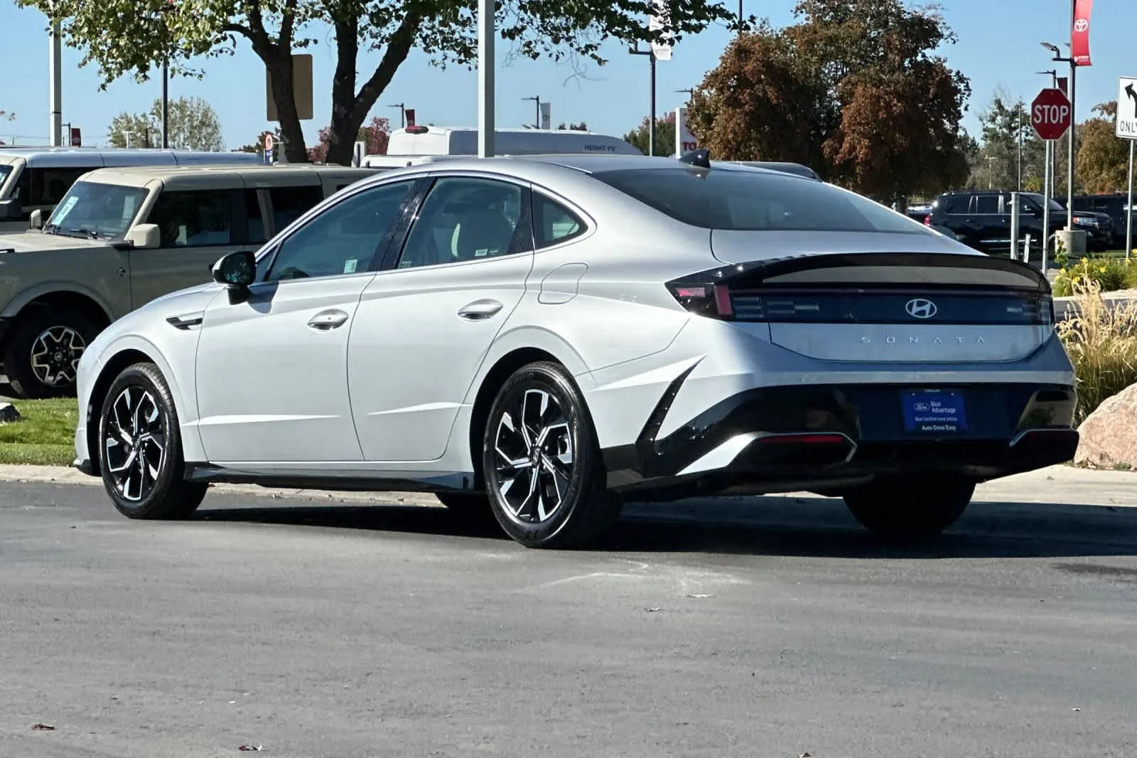 Certified Used 2025 Silver Hyundai SEL image 6