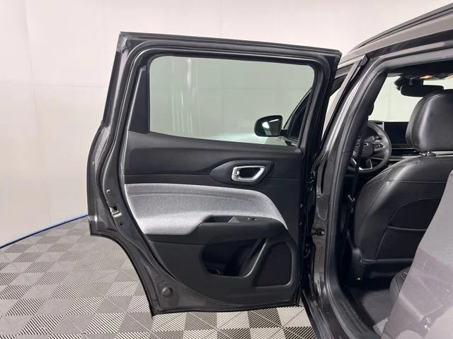 Used 2023 Gray Jeep Latitude Lux image 37