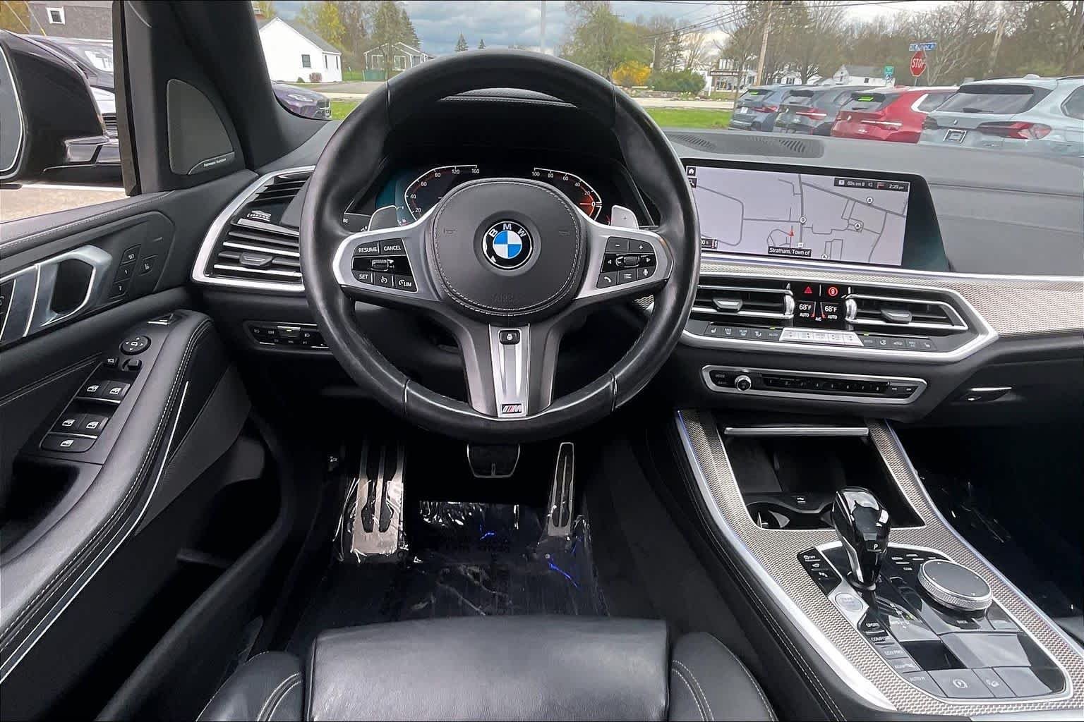 Used 2021 Carbon Black Metallic BMW xDrive40i image 5