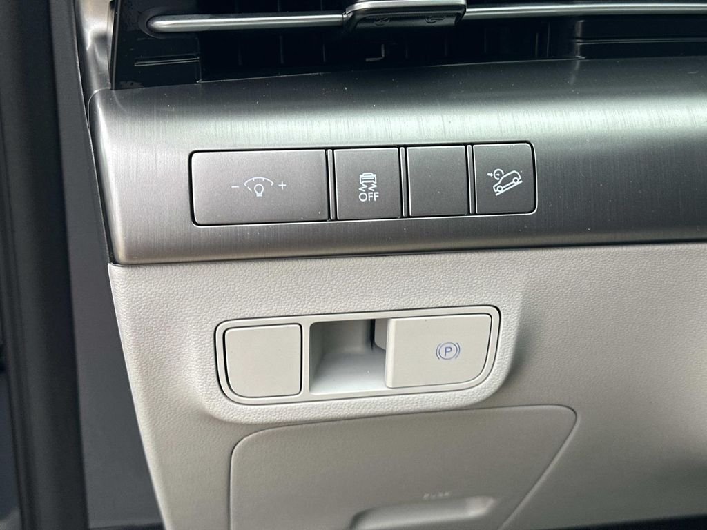 Certified Used 2026 Gray Hyundai SEL Premium image 28
