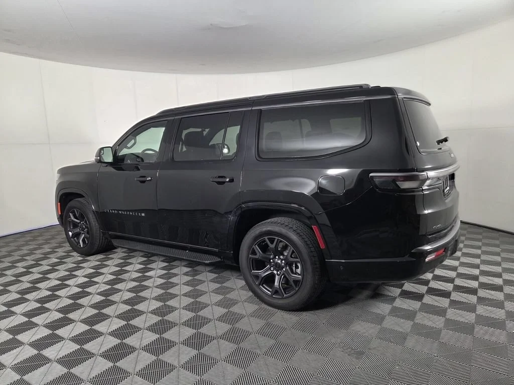 New 2026 High Gloss Black Exterior Paint Jeep Limited Altitude image 7