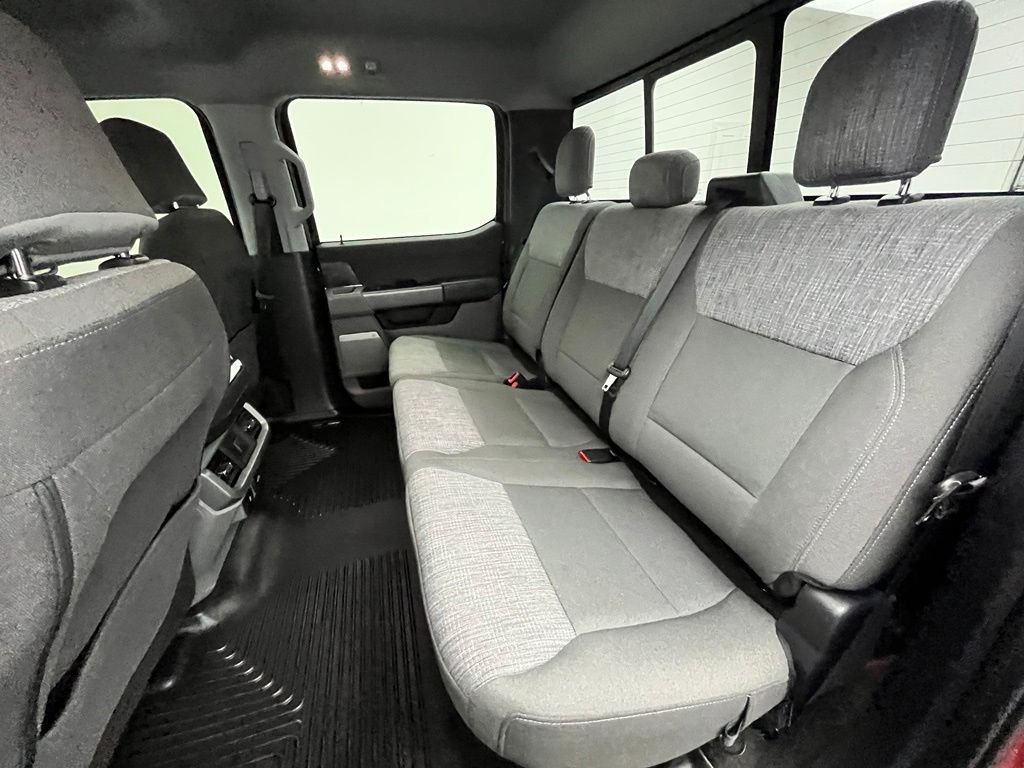 Used 2021 Rapid Red Metallic Tinted Clearcoat Ford XLT image 39