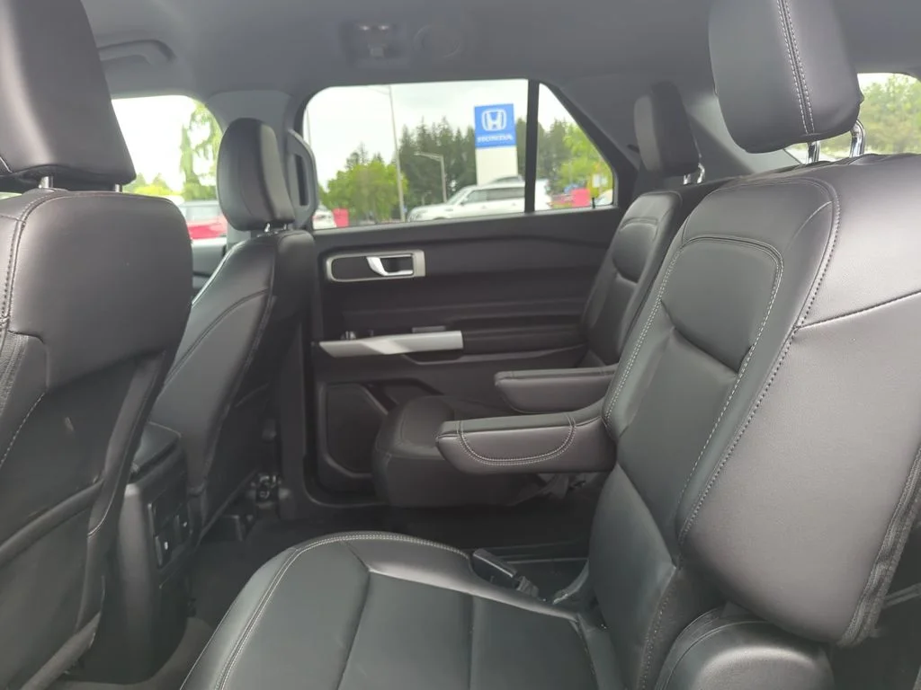 Used 2022 Silver Ford XLT image 19