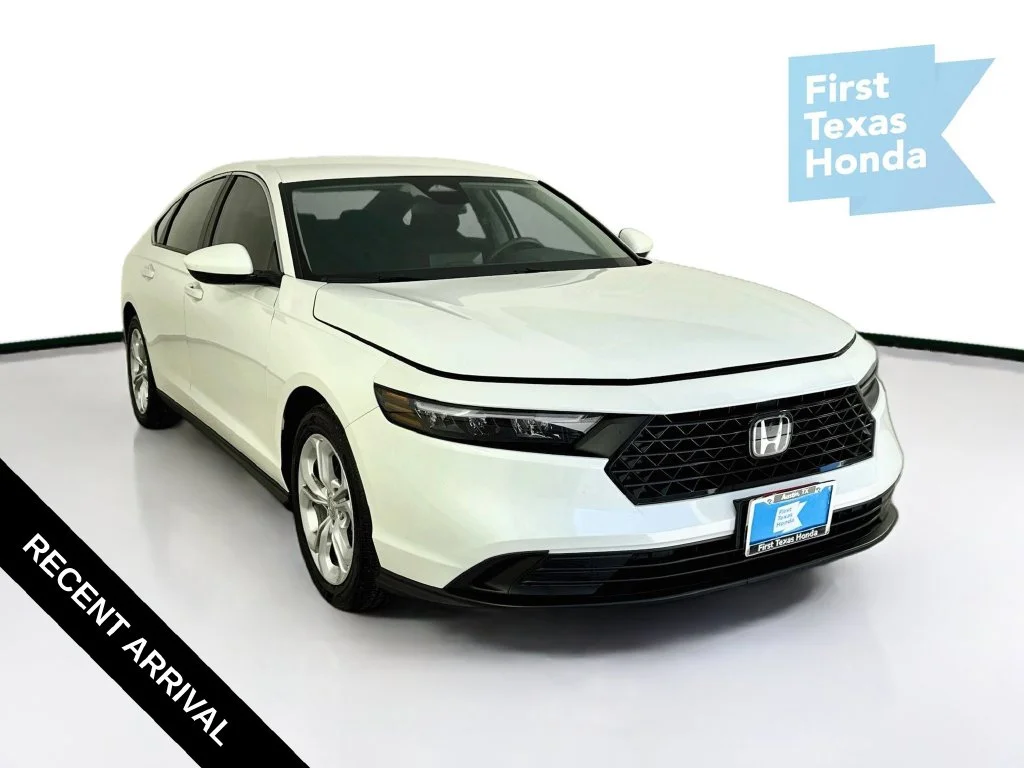 Used 2026 Platinum White Pearl Honda LX image 1