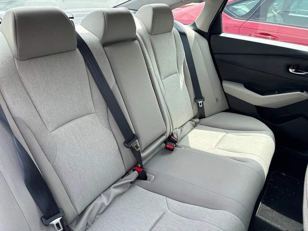 Used 2026 Platinum White Pearl Honda SE image 72