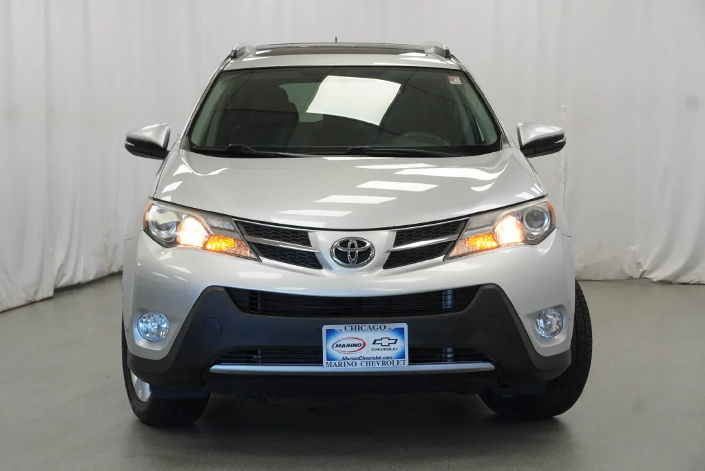 Used 2013 Silver Toyota Limited image 11