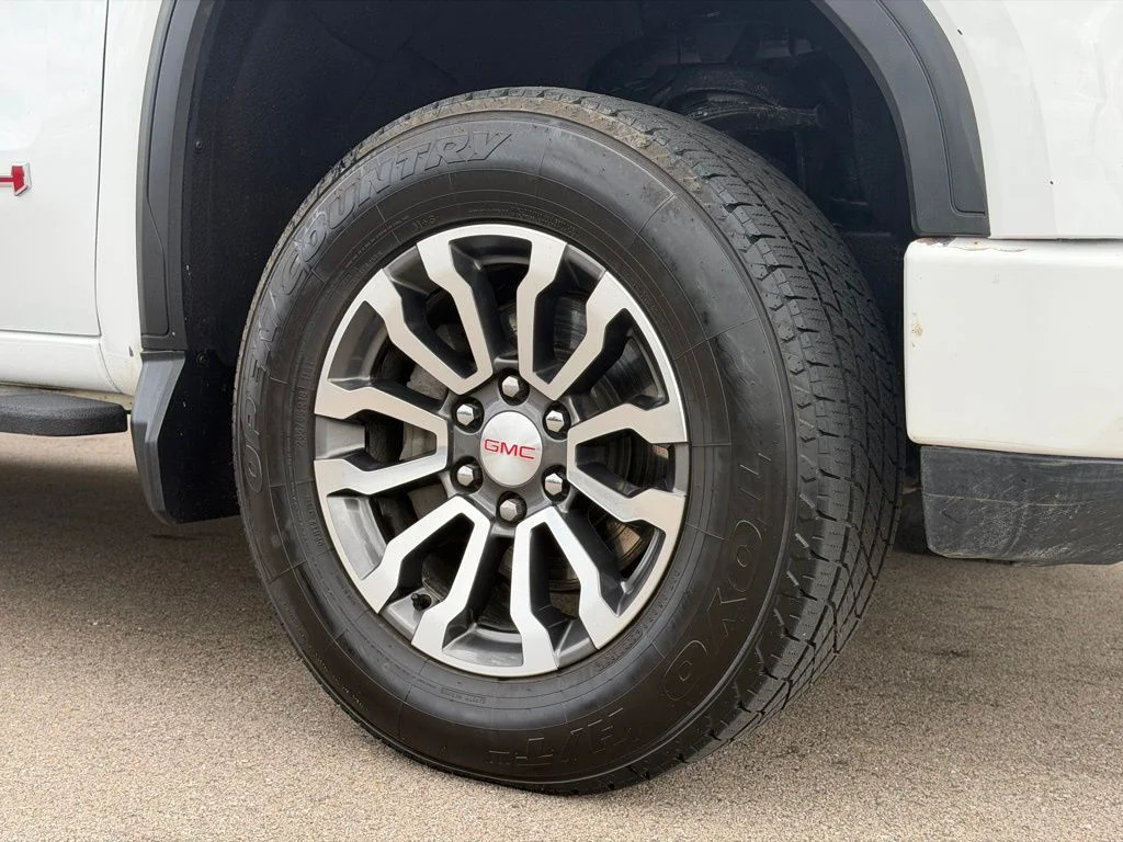 Used 2021 White GMC AT4 image 24