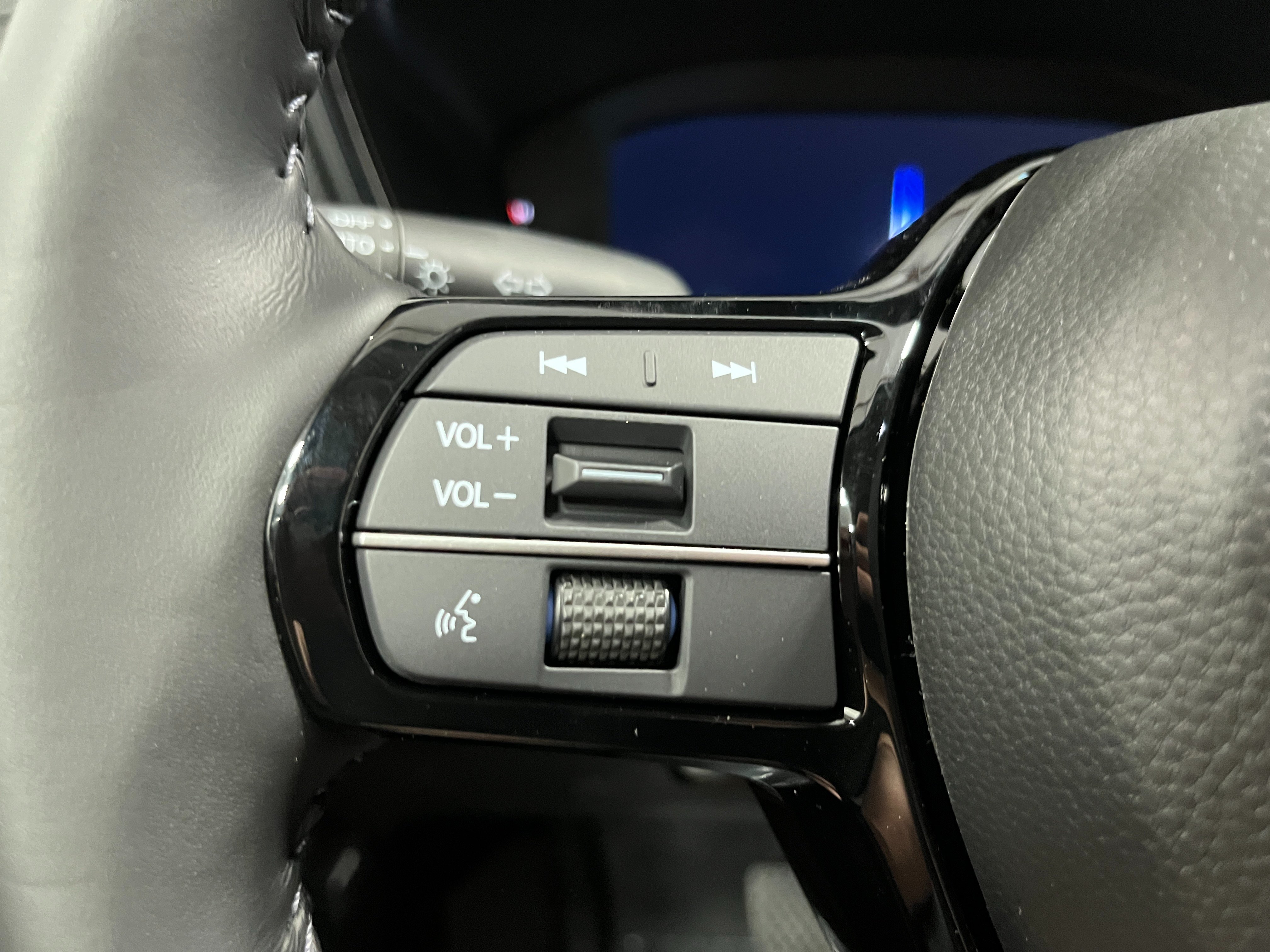 New 2026 Platinum White Pearl Honda EX-L image 15