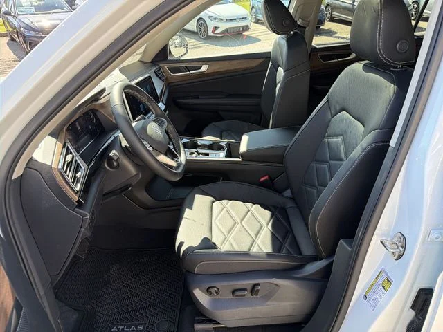 New 2026 White Volkswagen 2.0T SE w/Technology image 12