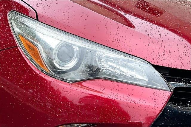 Certified Used 2017 RUBY FLARE PEARL Toyota  image 28
