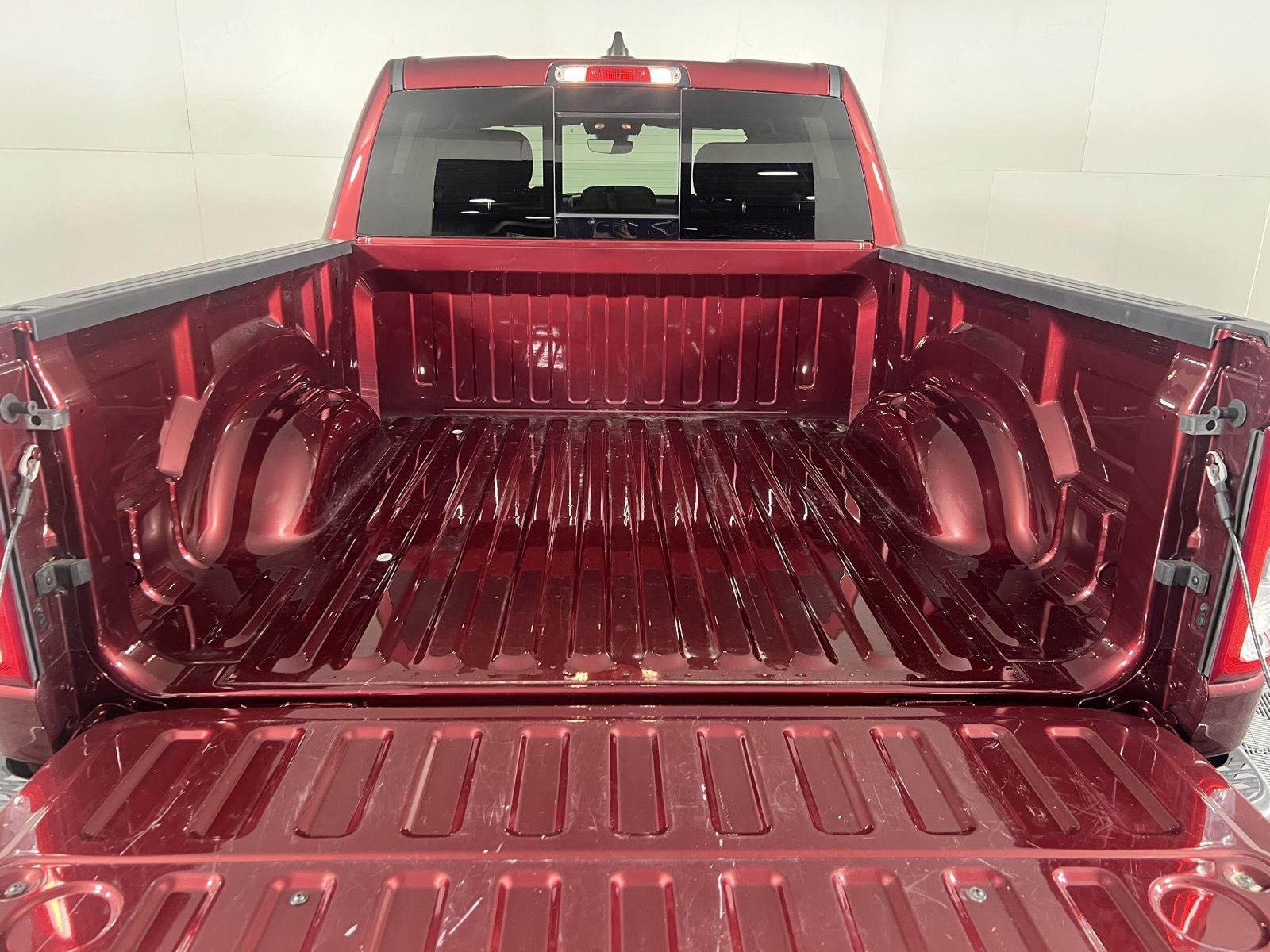 Used 2022 Delmonico Red Pearlcoat Ram Big Horn image 7