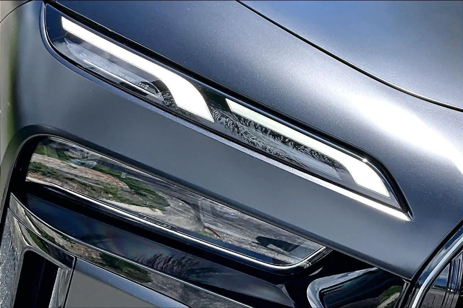 Used 2024 Black Sapphire Metallic BMW 760i xDrive image 27