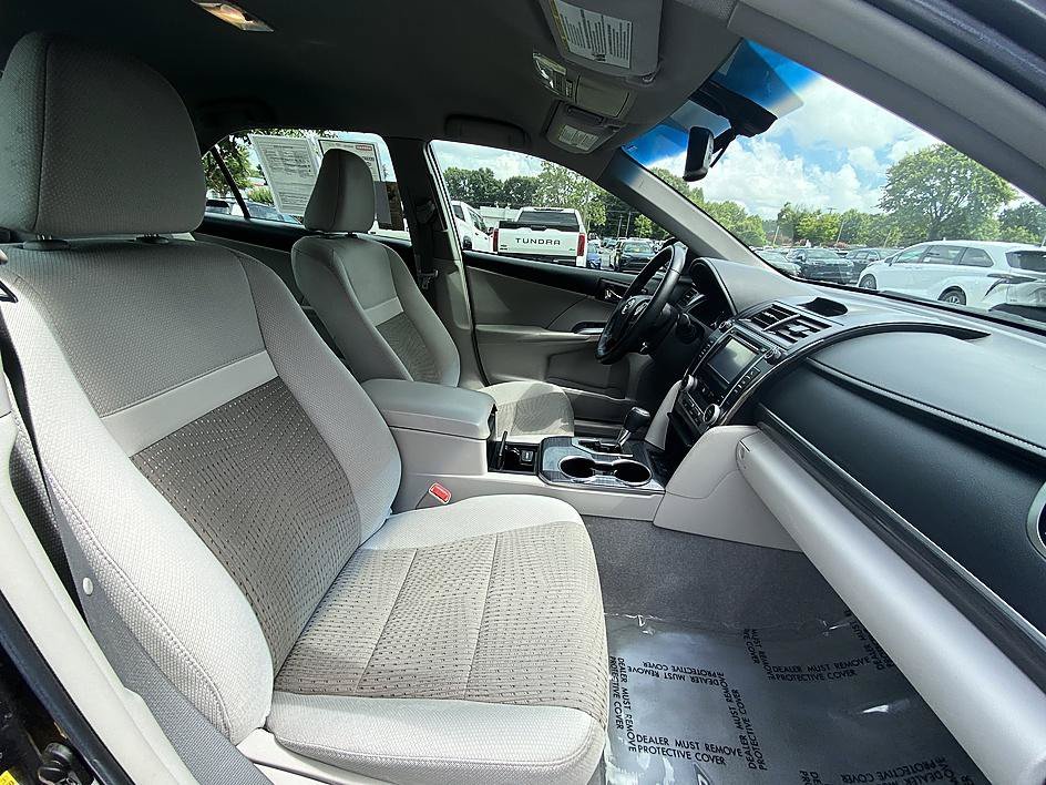 Used 2014 Magnetic Gray Metallic Toyota XLE image 20