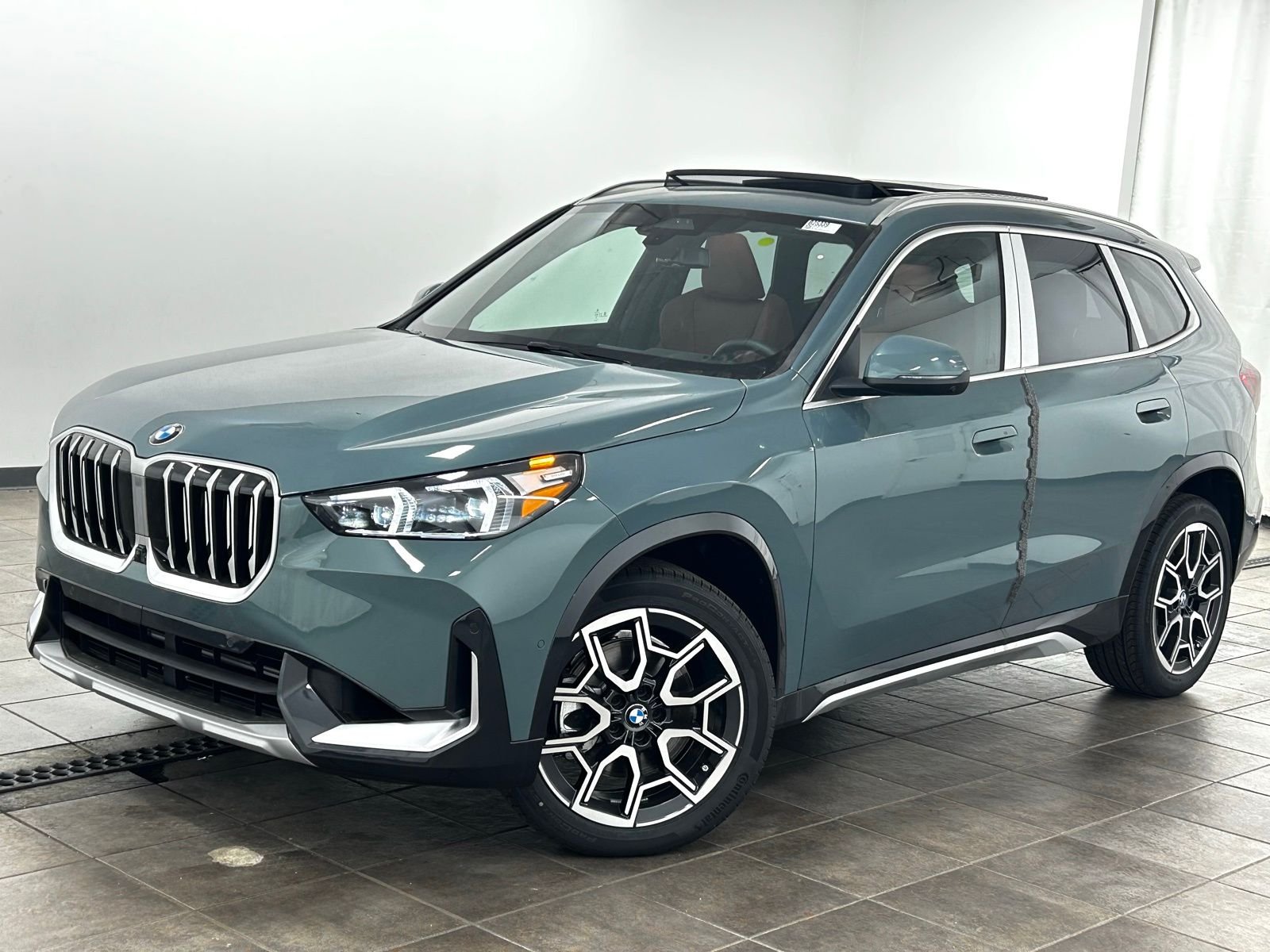 2026 BMW X1 xDrive28i's photo