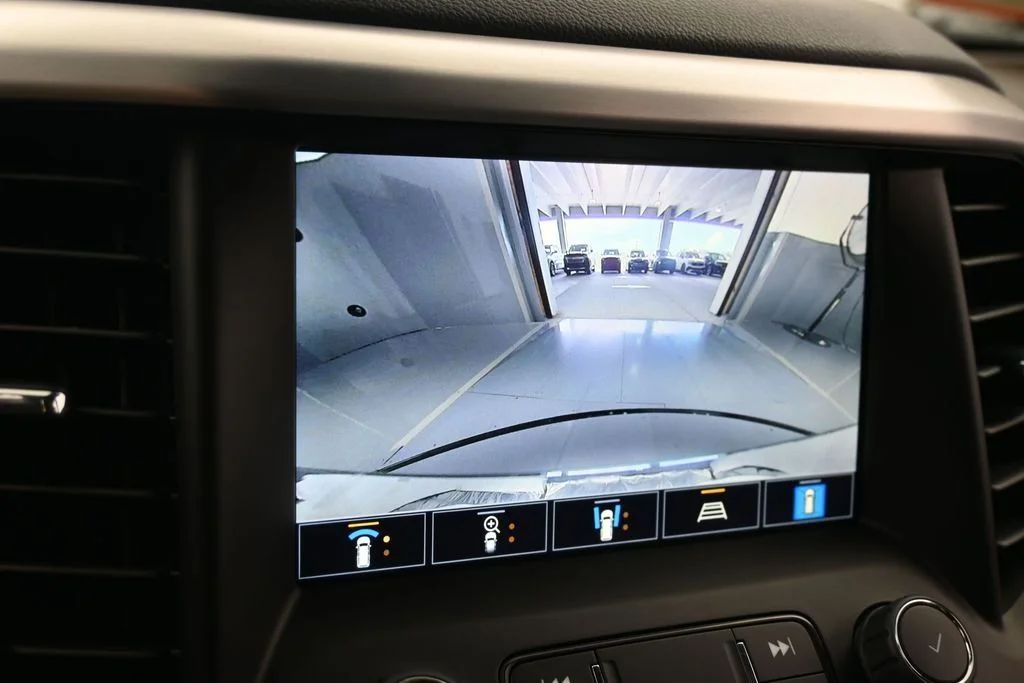 Used 2023 Sterling Metallic GMC SLT image 21