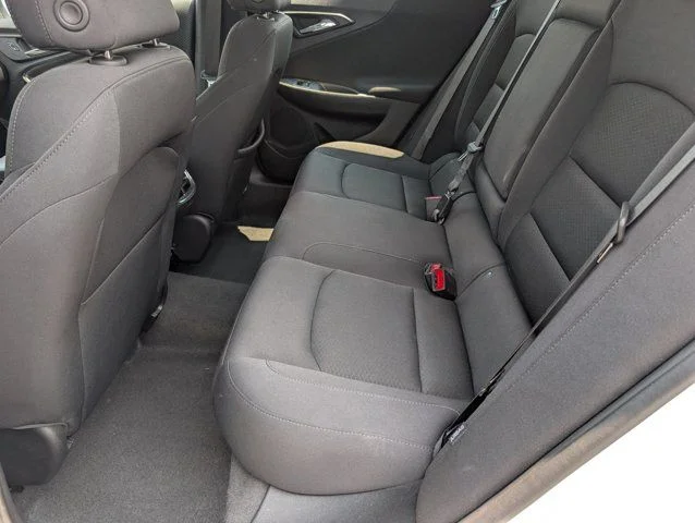 Used 2025 Summit White Chevrolet LT image 27