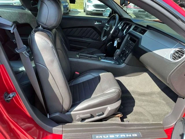 Used 2013 Candy Red Ford V6 Premium image 17