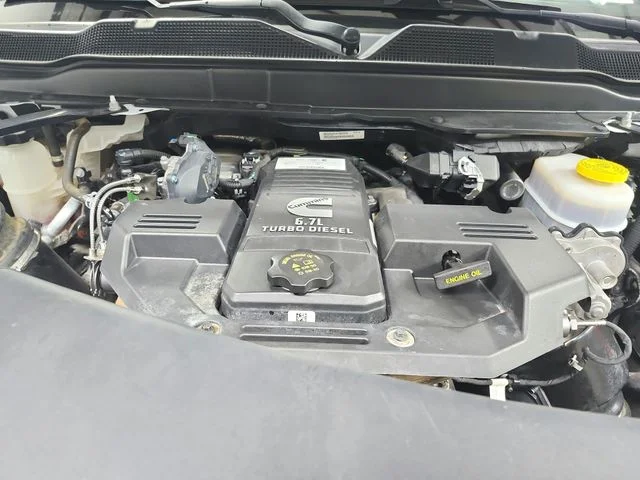 Used 2023 White Ram Laramie image 17