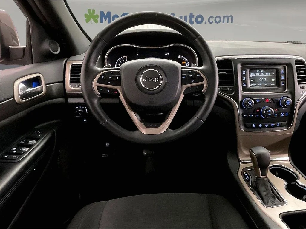 Used 2017 Gray Jeep Laredo image 7