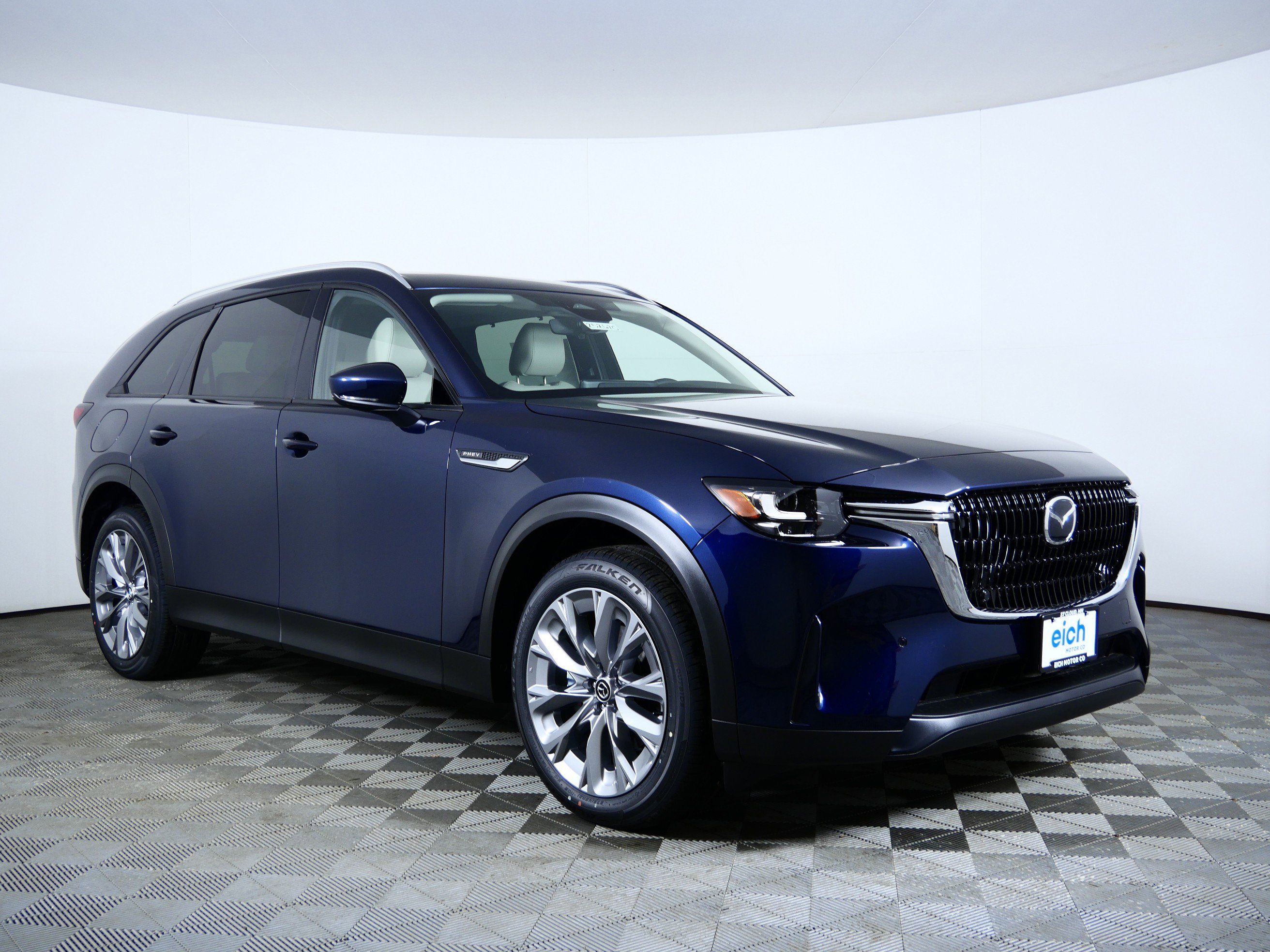 2026 Mazda CX-90 PHEV Preferred Package's photo