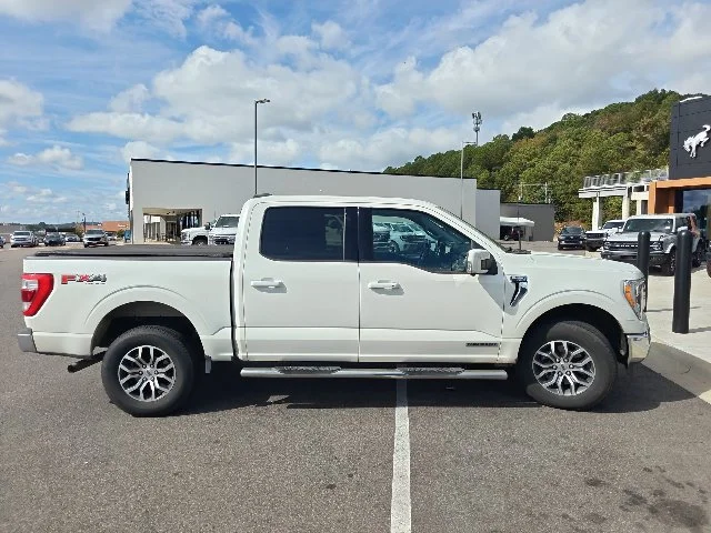 Used 2022 White Ford Lariat image 2