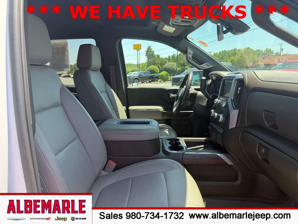 Used 2020 White GMC SLT image 31