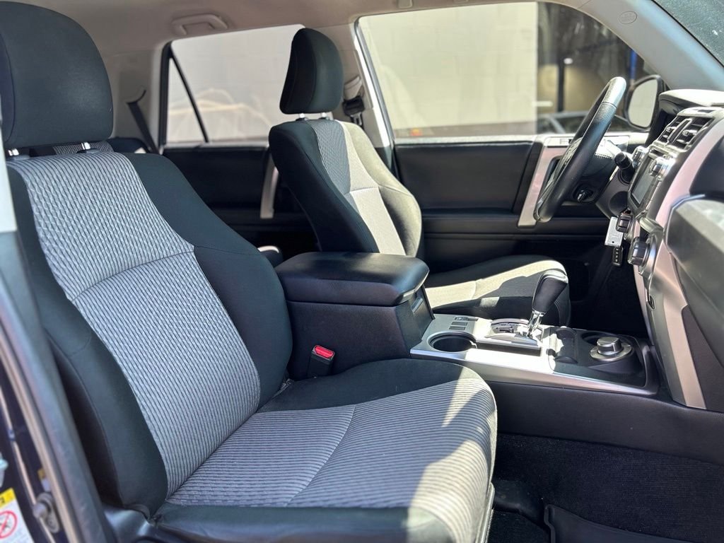 Used 2019 Nautical Blue Metallic Toyota SR5 image 14