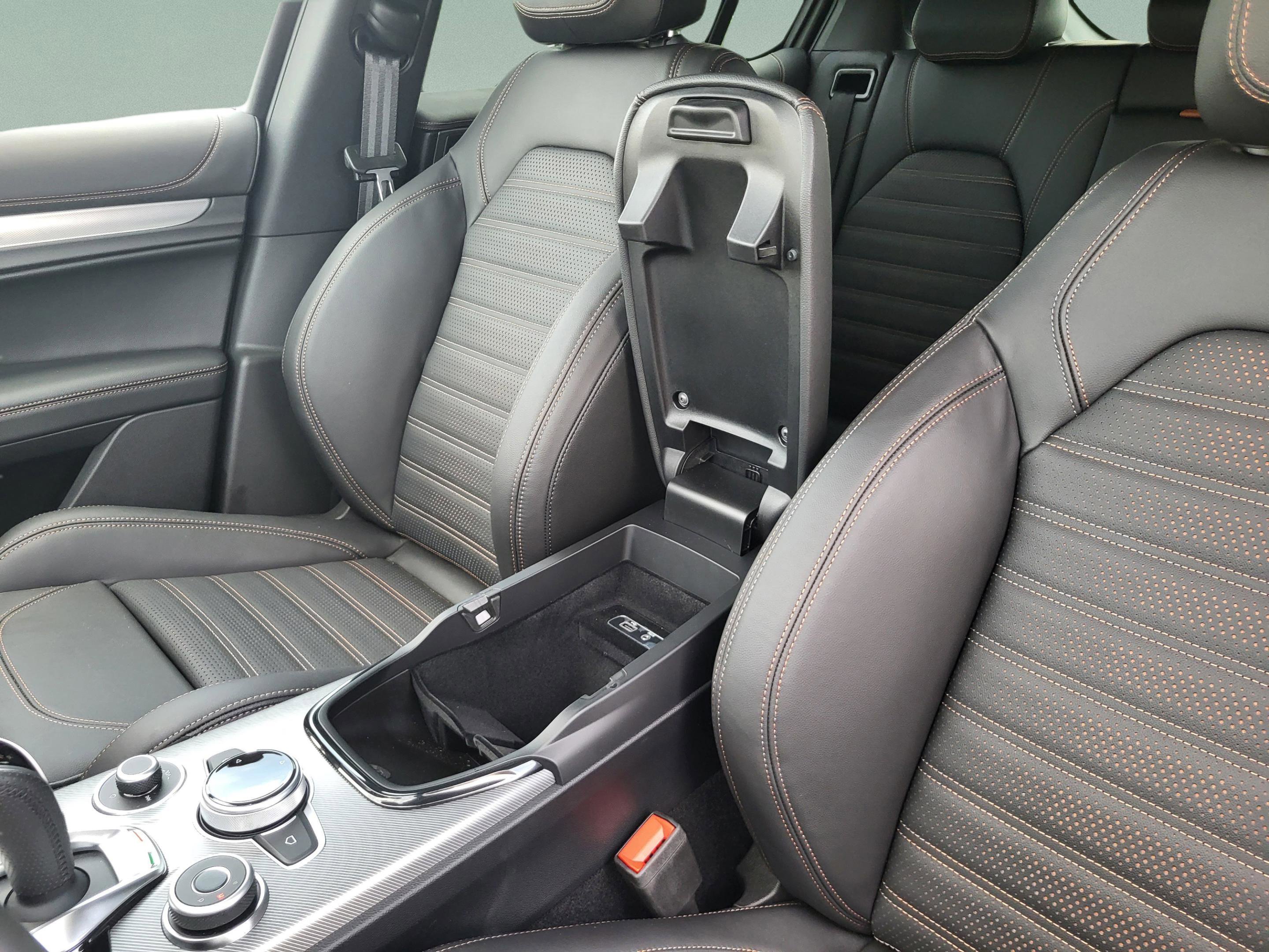 2025 Alfa Romeo Stelvio Intensa - Photo 21