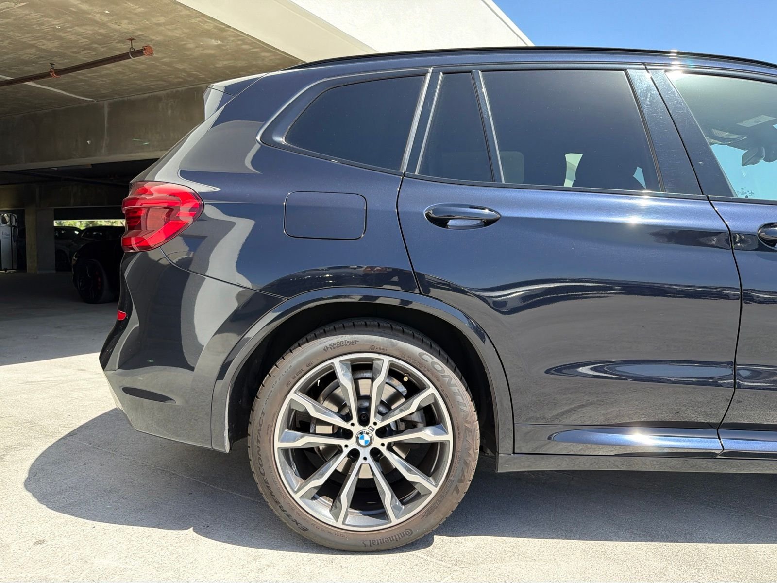 Used 2021 Carbon Black Metallic BMW sDrive30i image 5