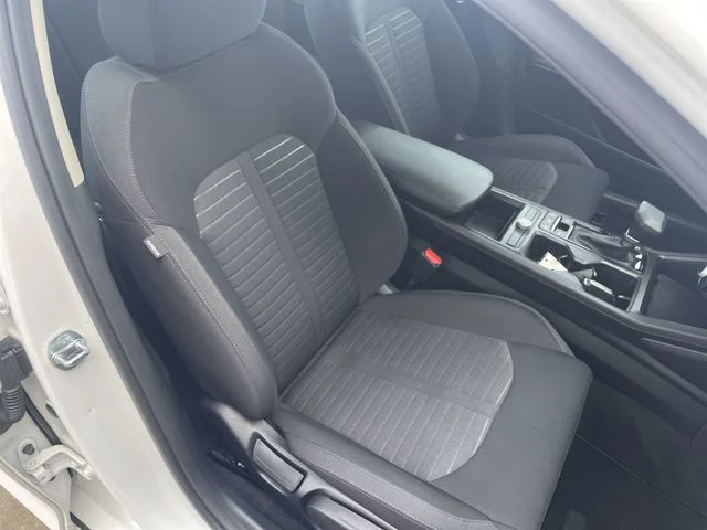 2025 Kia K5 LXS - Photo 40
