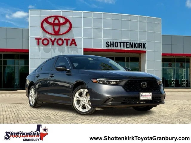 Used 2024  Honda LX image 1